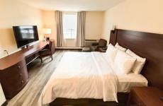 wem-inn-rooms-1king-hero.png