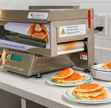 wem-inn-amenities-pancakes.jpg
