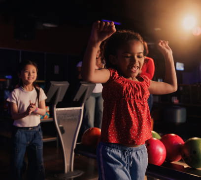wem-inn-attractions-eds-bowling-hero.jpg