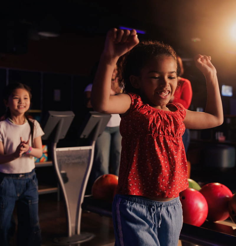 wem-inn-attractions-eds-bowling-hero.jpg
