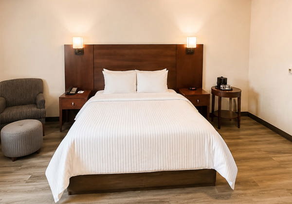 wem-inn-rooms-1queen-bed.jpg
