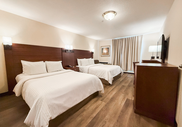 two-queen-beds-room.png